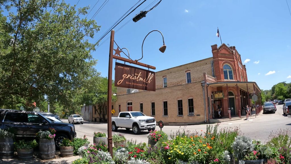 gristmill River Restaurant & Bar Sign