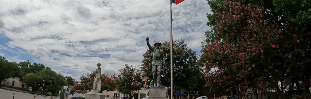 New Braunfels Main Plaza - WW 1 Statue