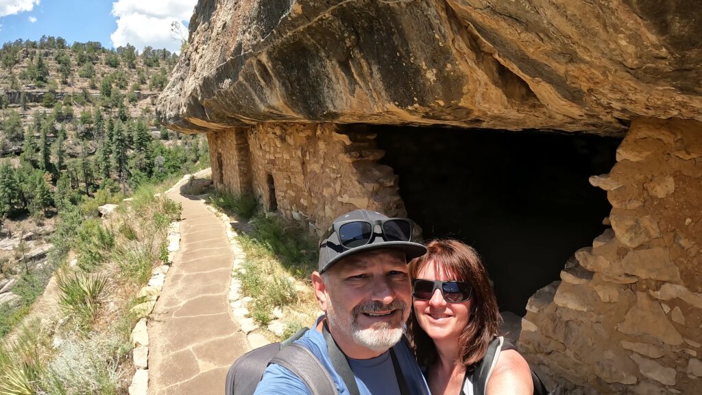 Selfie next to a Old Dwelling